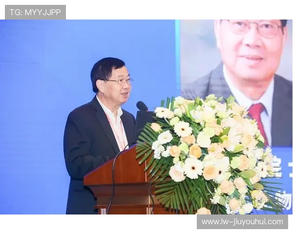 入伍后还能否继续踢足球的现在情况与未来发展前景全面探讨深度分析